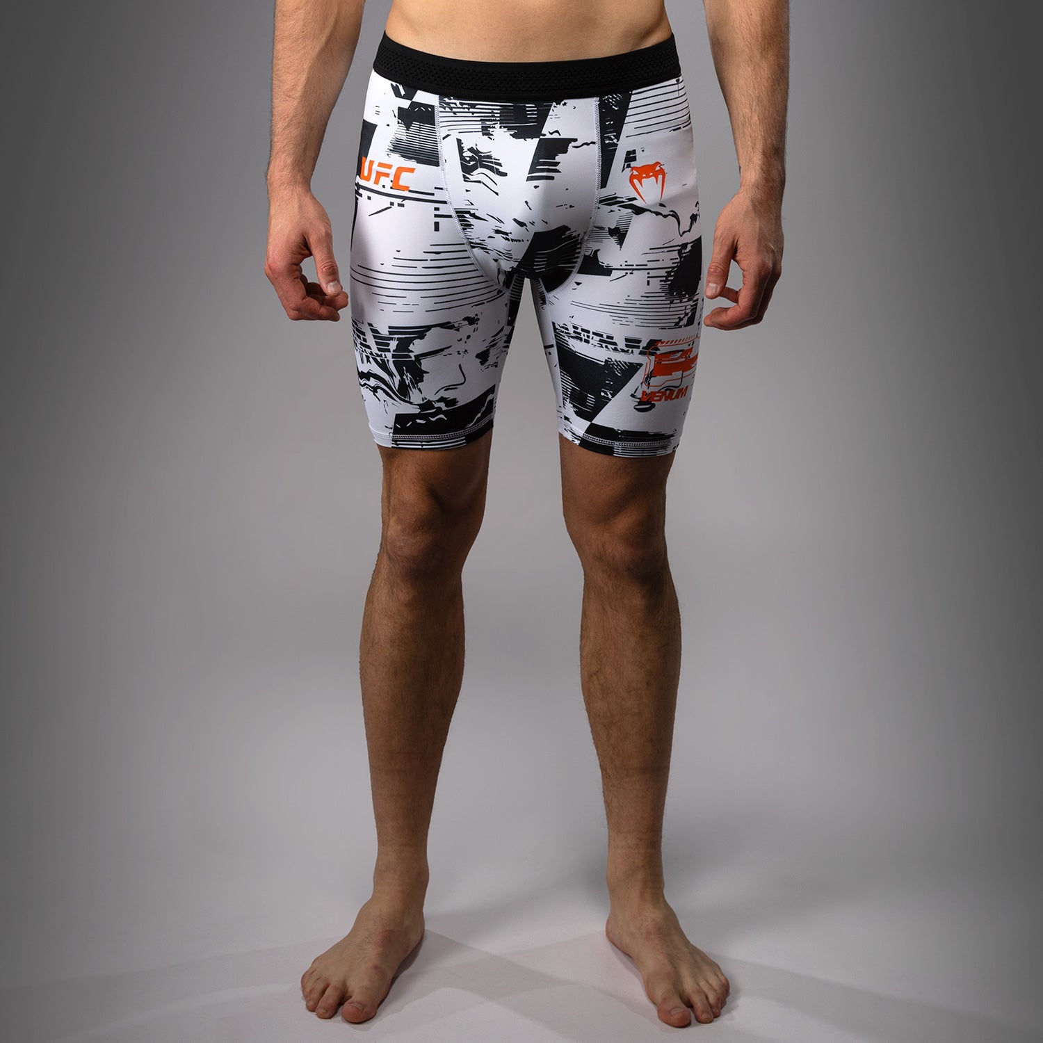 Pánské kraťasy Venum UFC Zenith White Authentic Fight Week Performance Vale Tudo