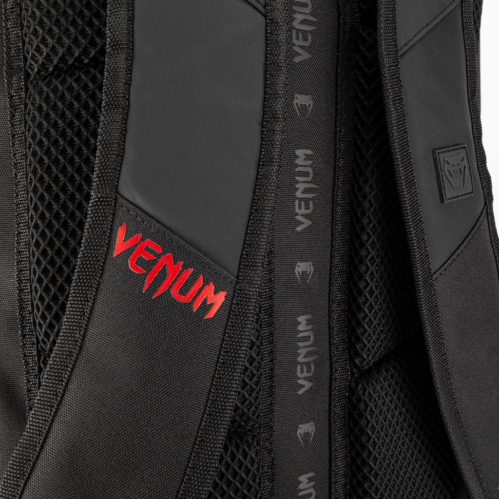 Venum Challenger Xtrem Evo Batoh - Černá/Červená