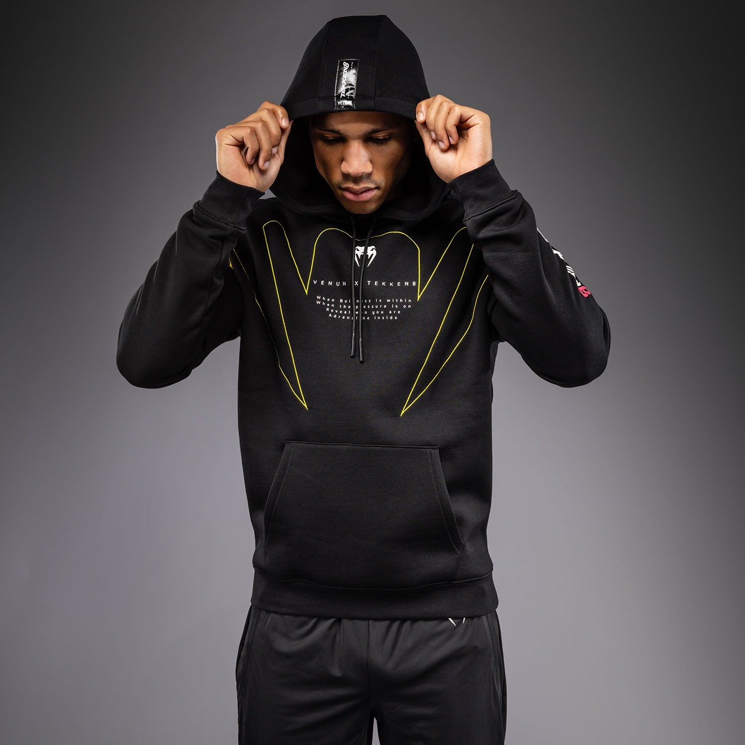 Venum x TEKKEN 8 Mikina s kapucí - King - Černá/Žlutá