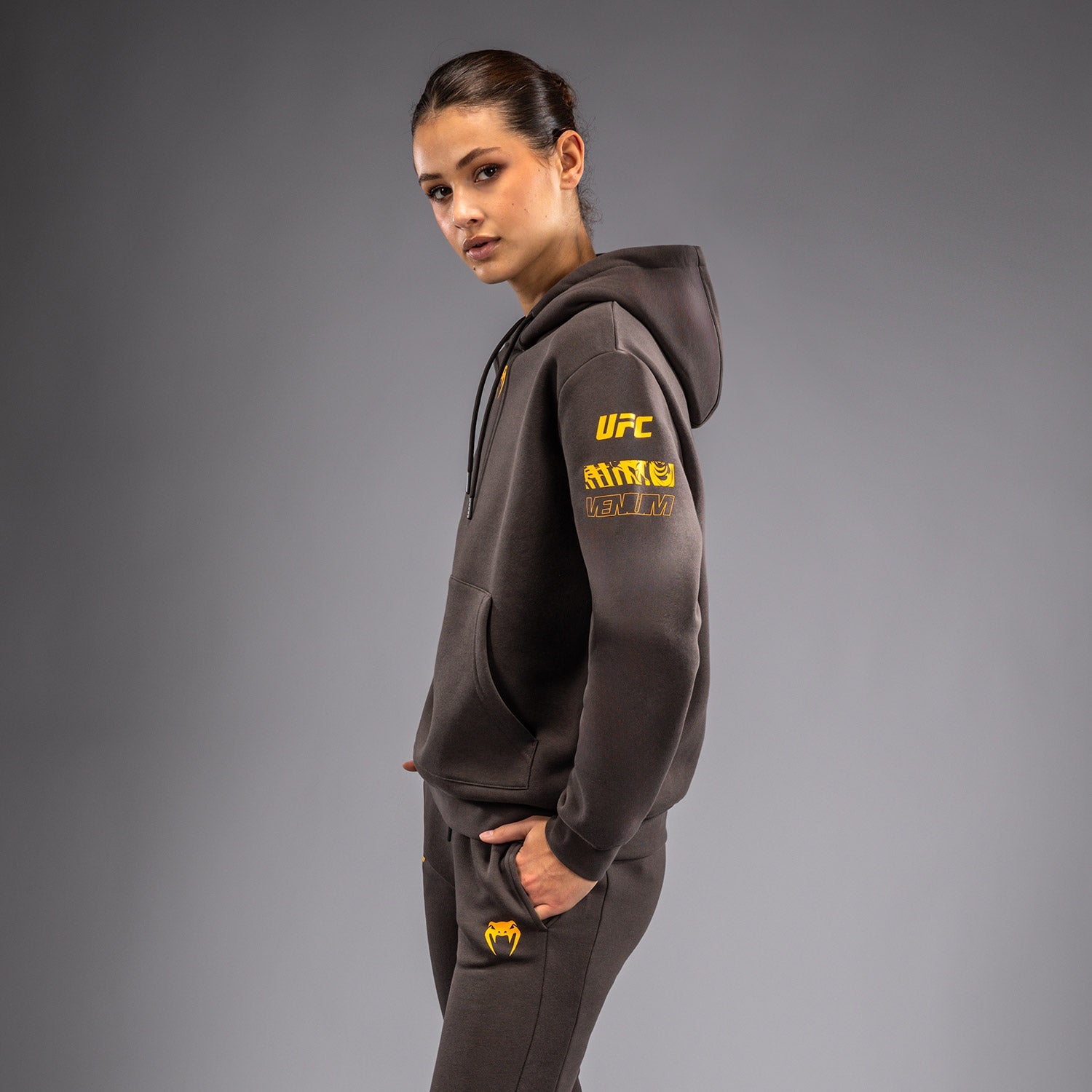UFC Fusion by Venum Dámská mikina s kapucí - základní zemitě hnědá
