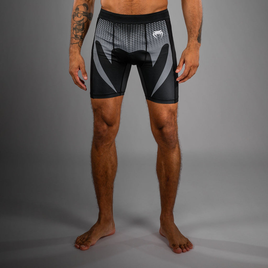 Venum No Gi Vale Tudo Shorts - Černá/Stříbrno šedá