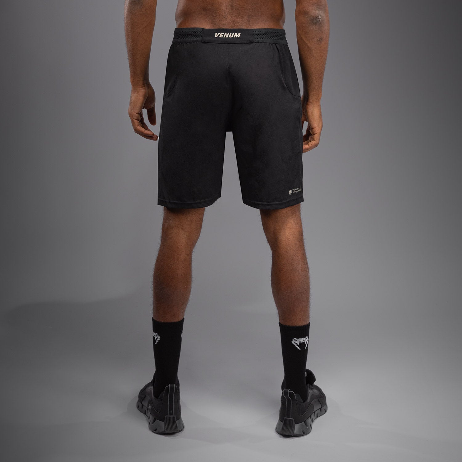 Pánské tréninkové šortky Venum G-Fit Air - Hluboká černá/Ohnivá červená