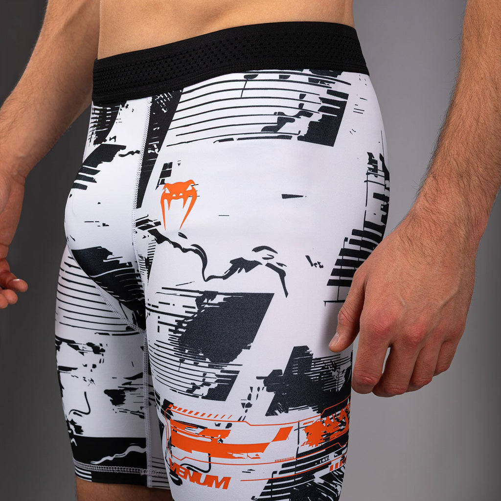 Pánské kraťasy Venum UFC Zenith White Authentic Fight Week Performance Vale Tudo