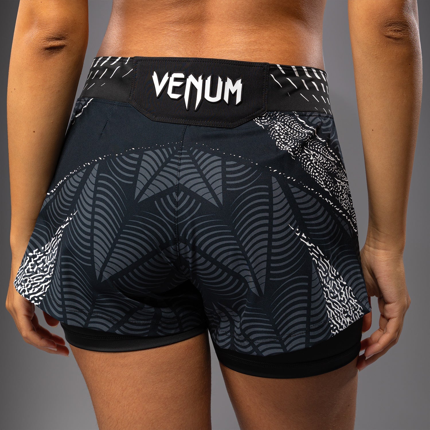 Dámské šortky UFC Zenith by Venum Black Authentic Short Fit Fight Short