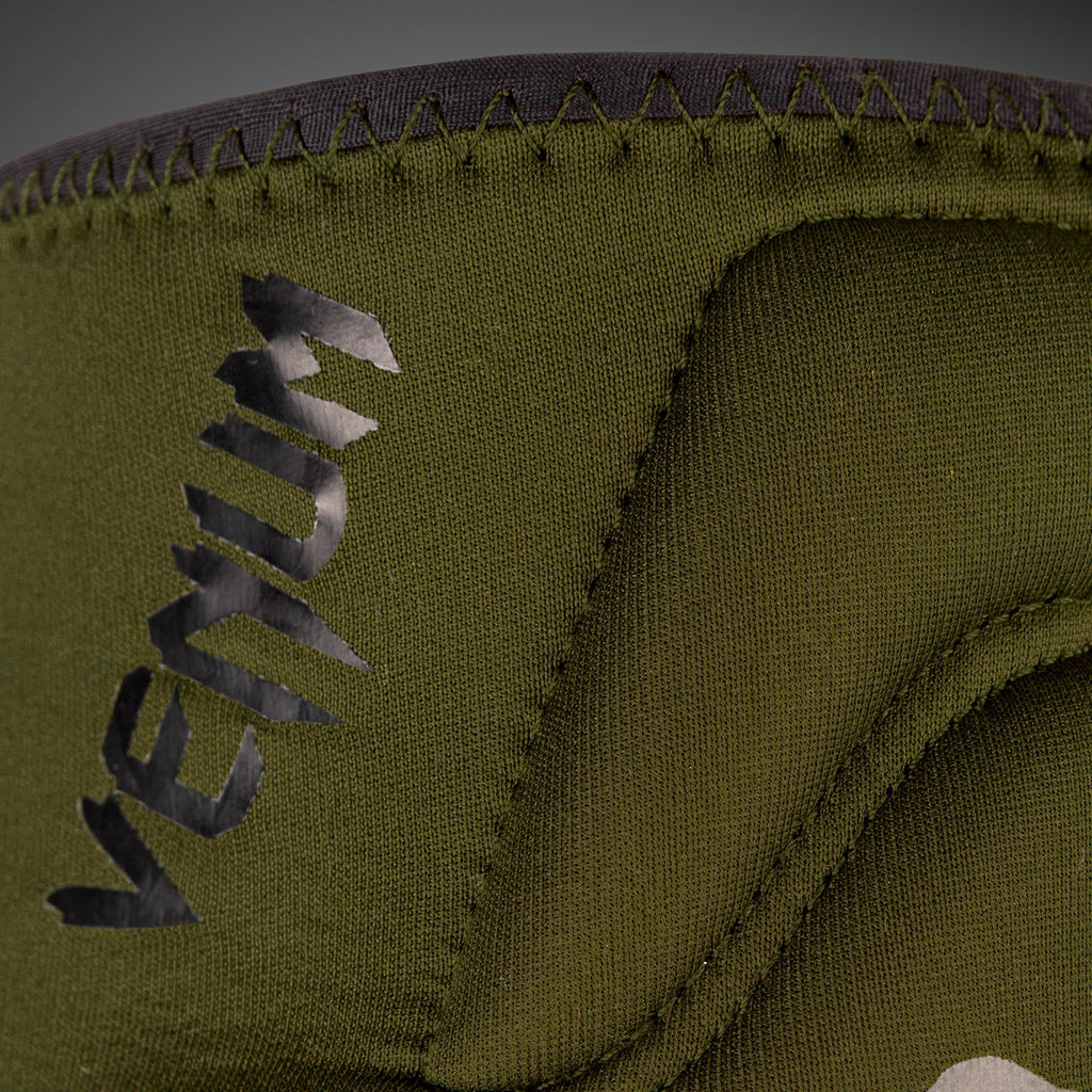 Venum Kontact Gelové chrániče kolen - Khaki/Černá