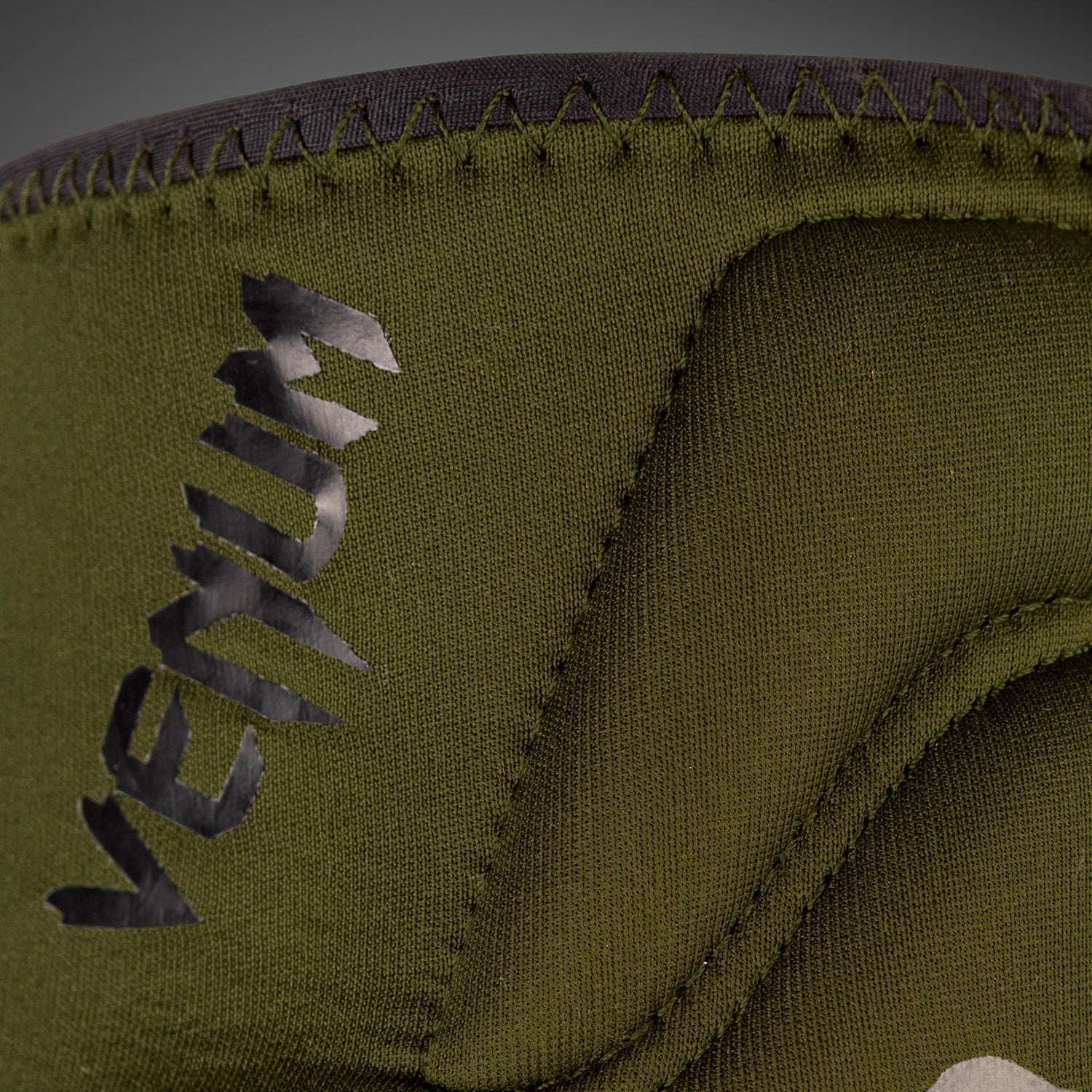 Venum Kontact Gelové chrániče kolen - Khaki/Černá