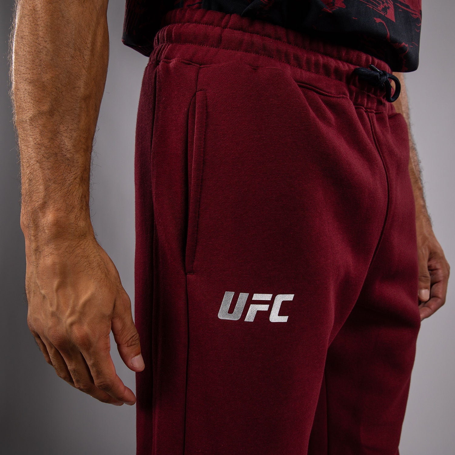 Pánské kalhoty UFC Zenith by Venum Burgundy Authentic Fight Week
