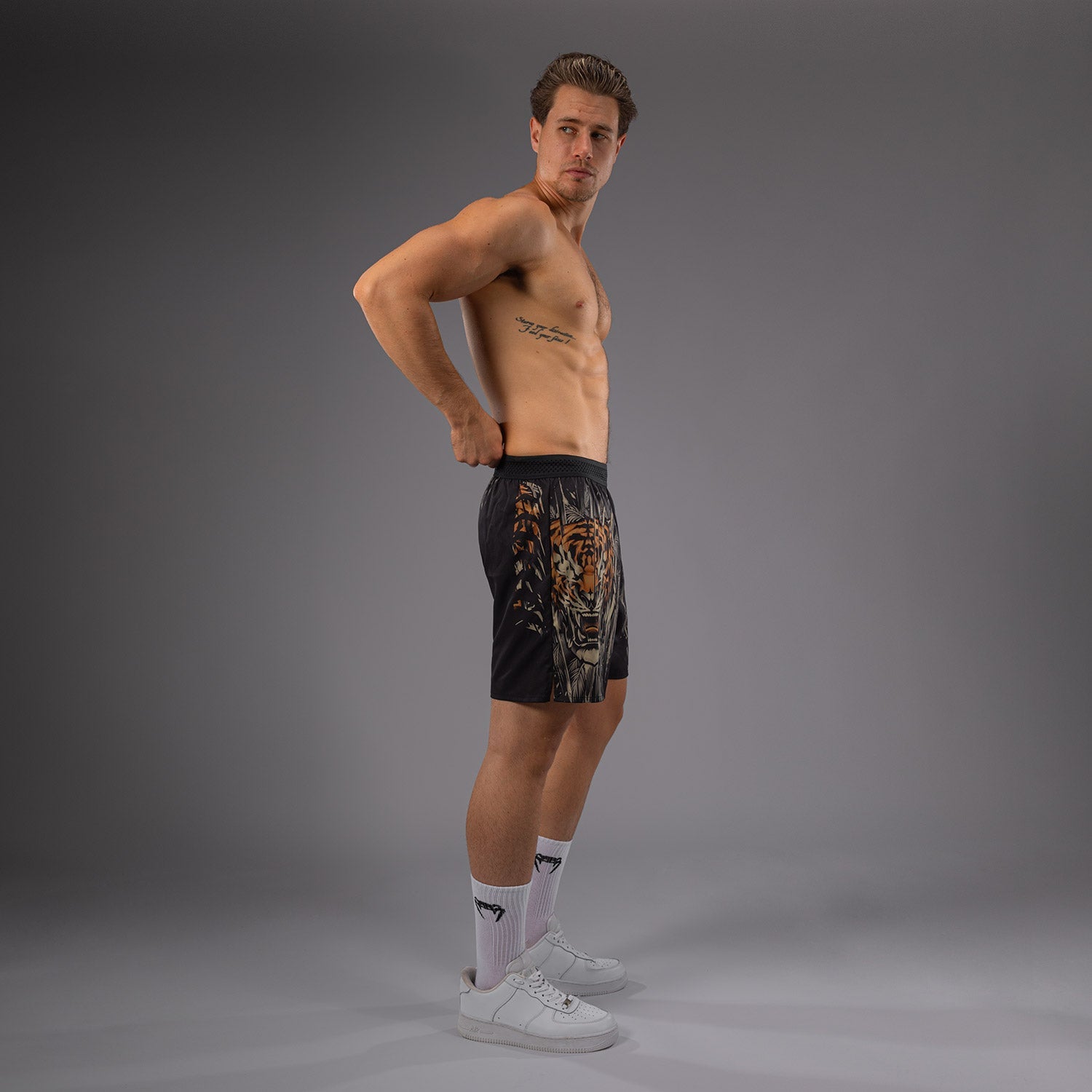 Venum Tiger Pánské tréninkové šortky - černá/neonově oranžová