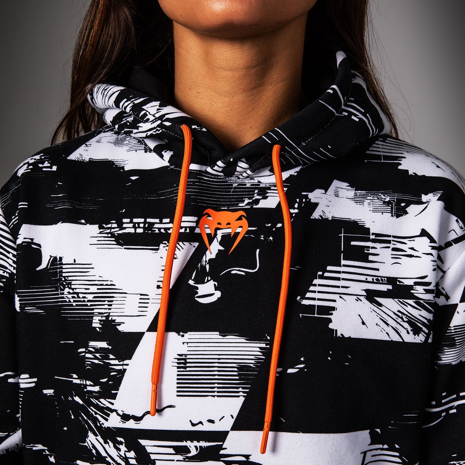 Dámská mikina s kapucí UFC Zenith by Venum White Authentic Fight Week