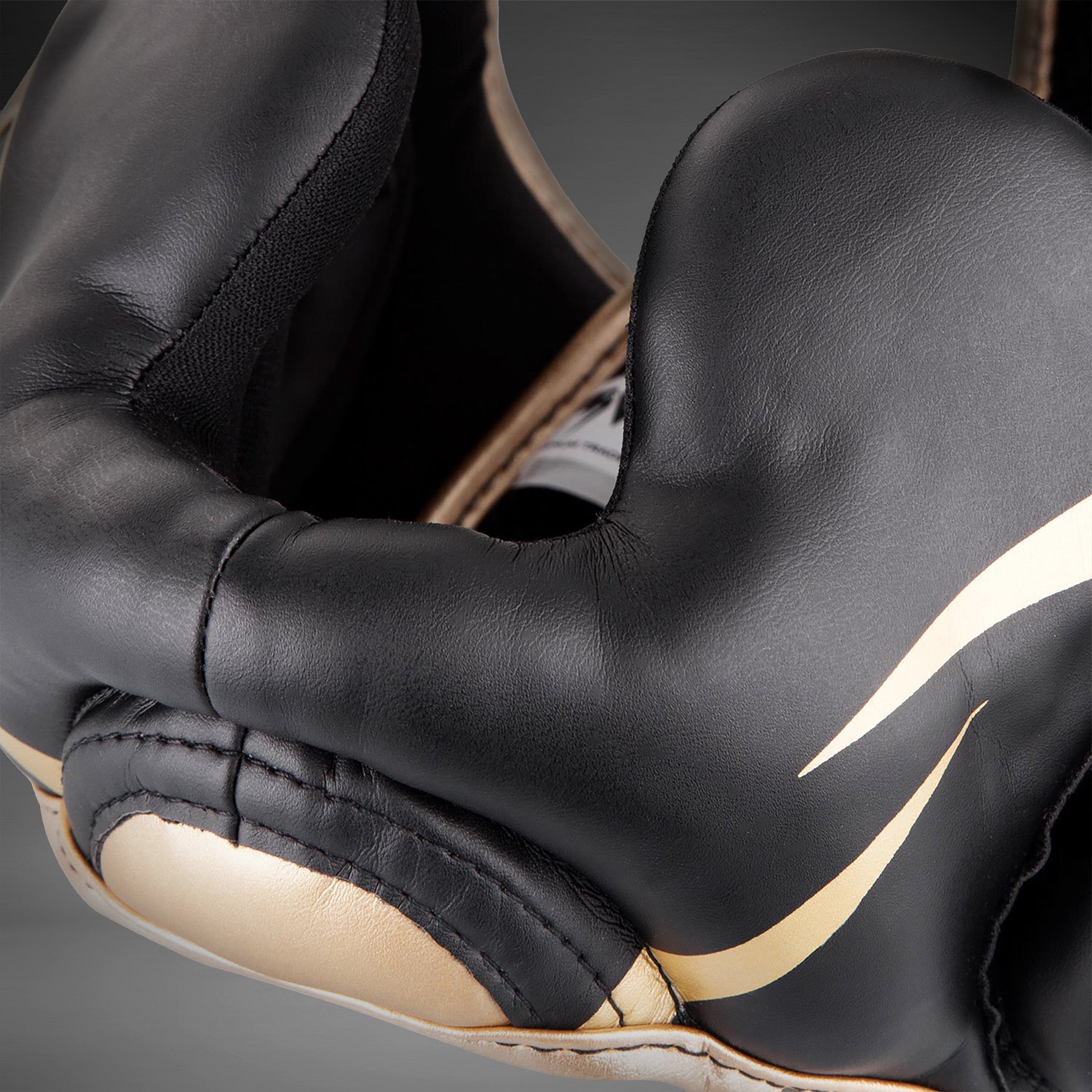 Venum Elite Helma - Černá/Zlatá