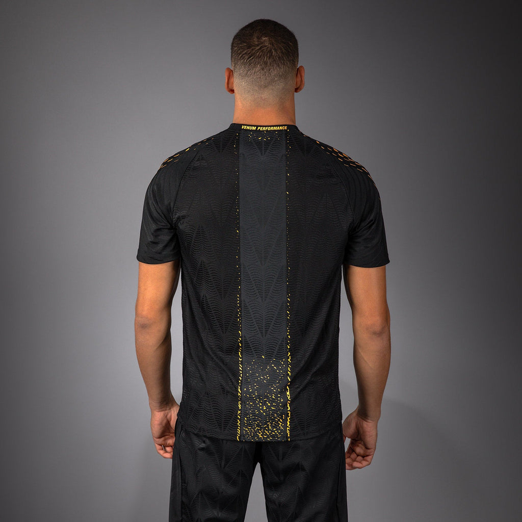 Pánský dres UFC Zenith od Venum Champion Authentic Fight Night Walkout Jersey