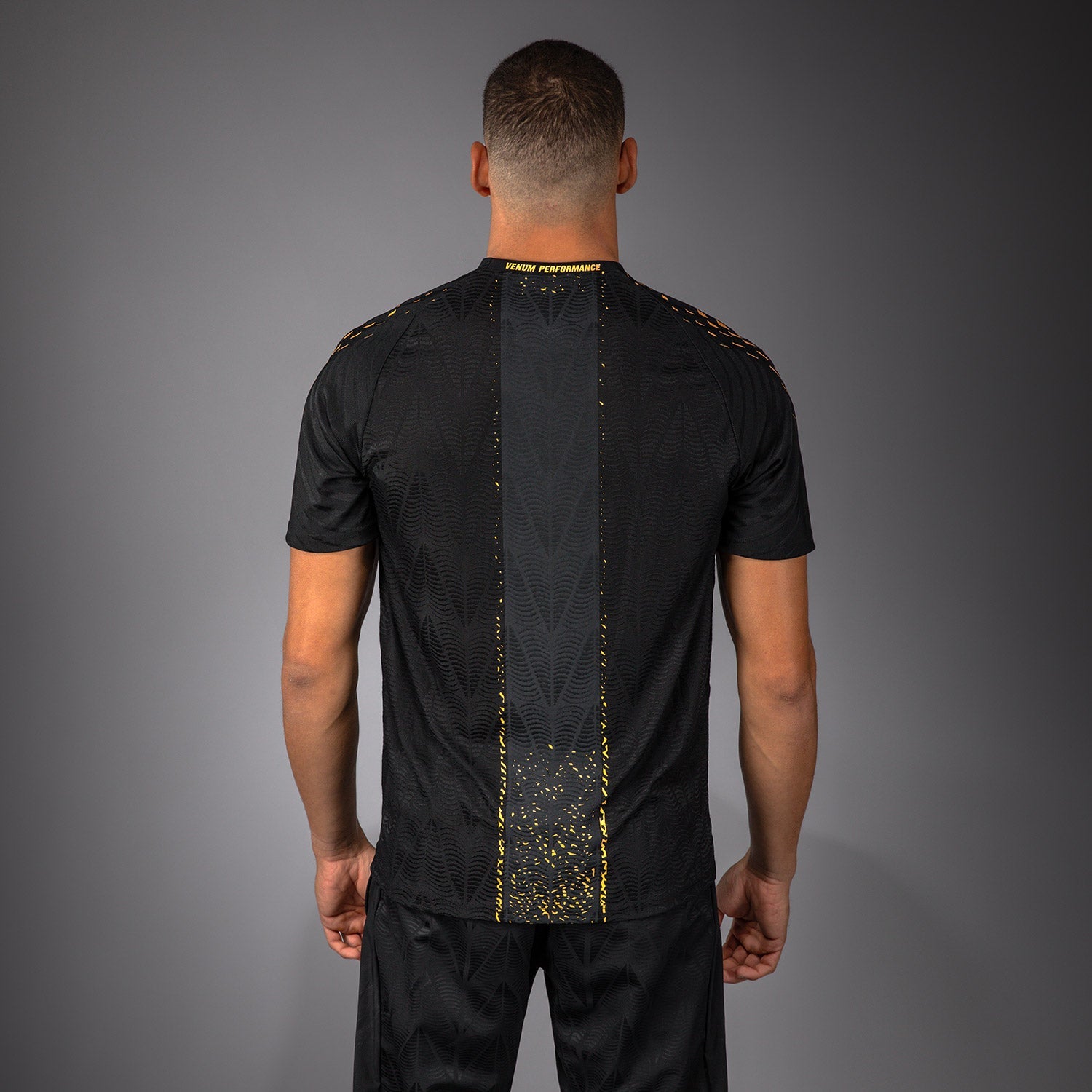 Pánský dres UFC Zenith od Venum Champion Authentic Fight Night Walkout Jersey