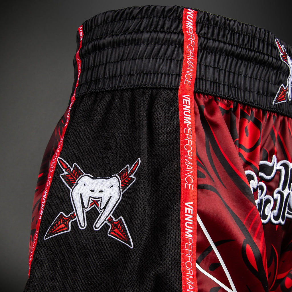 Venum Wolf Atak Muay Thai kraťasy - Černá/Červená