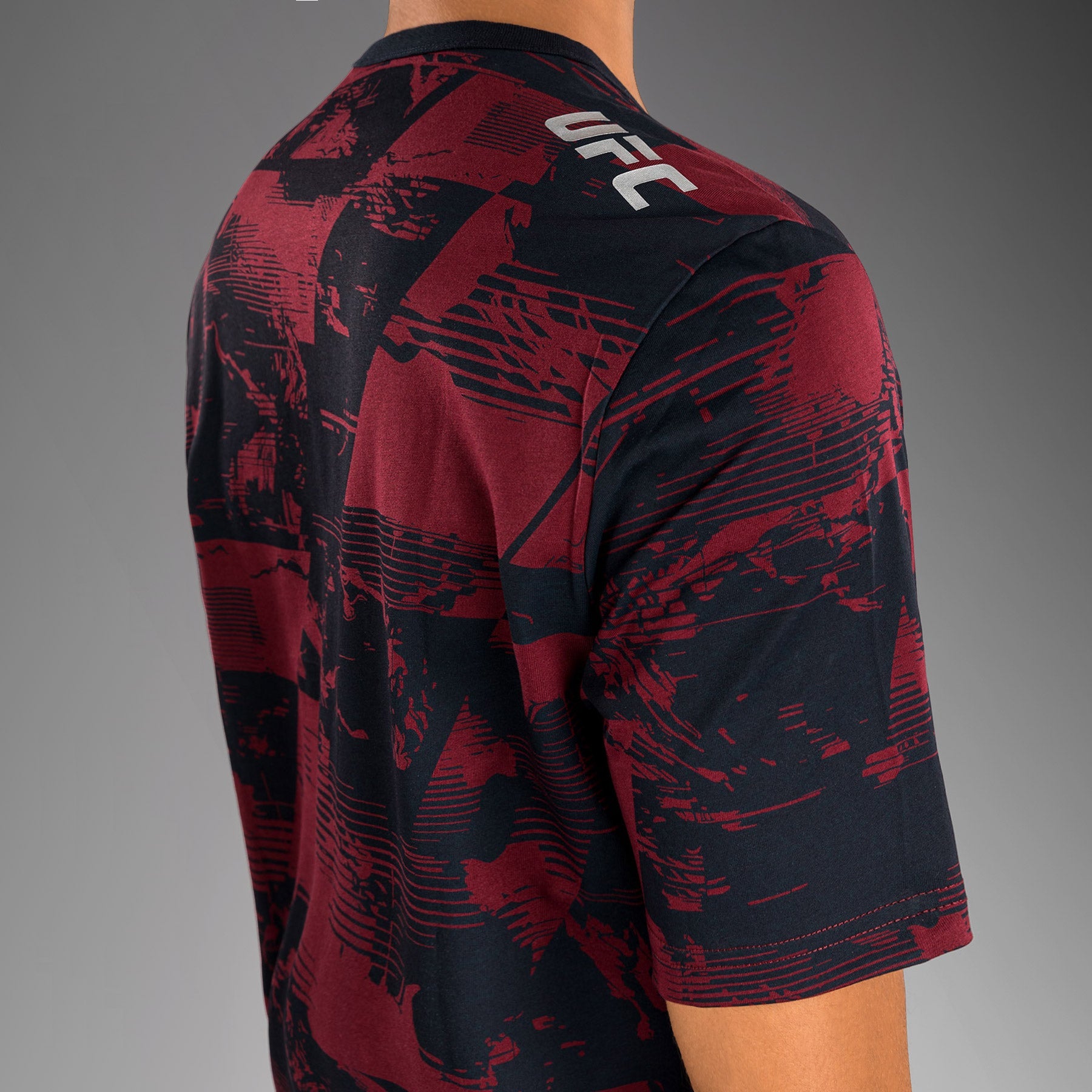 Dámské tričko UFC Zenith by Venum s krátkým rukávem v autentické barvě Authentic Fight Week v burgundské barvě