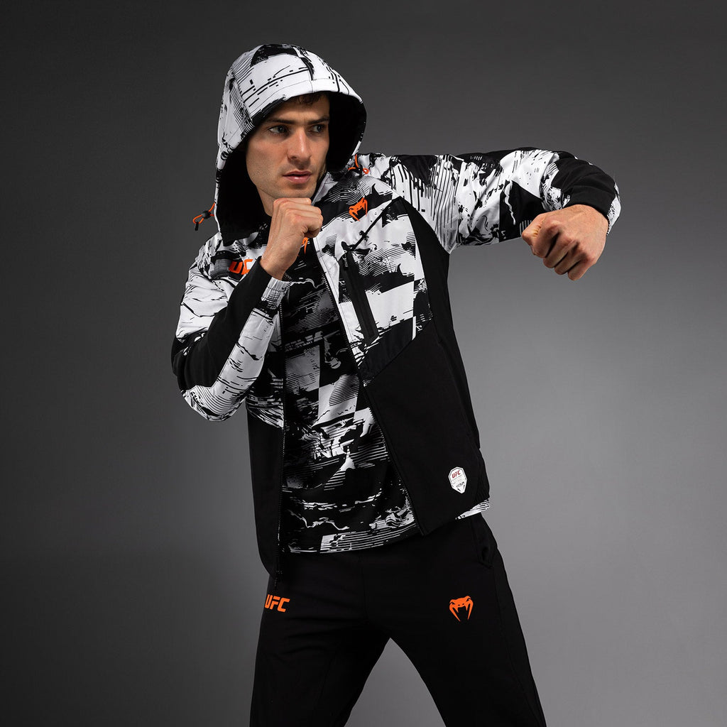 Pánská autentická rozepínací mikina UFC Zenith by Venum White Authentic Fight Week Zip Hoodie