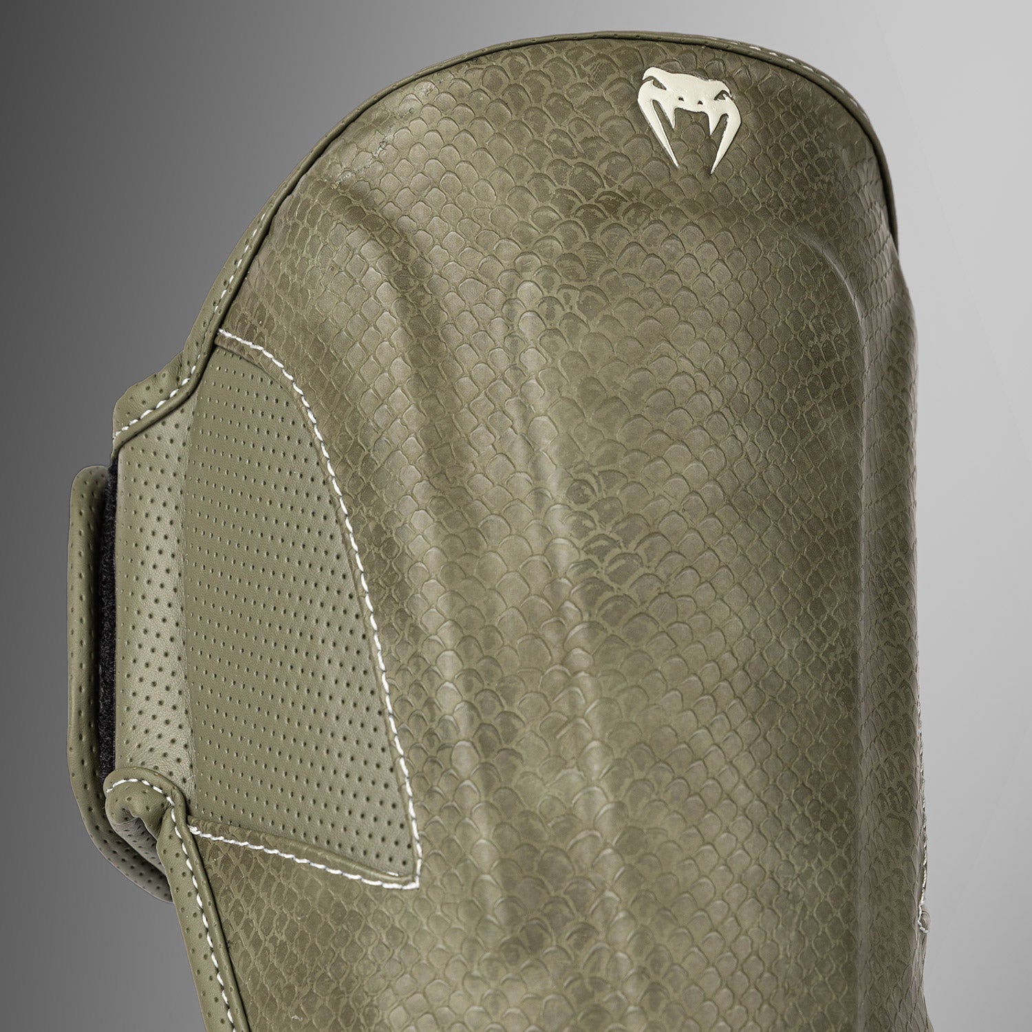 Chrániče holení Venum Impact Evo Scales - Army Green