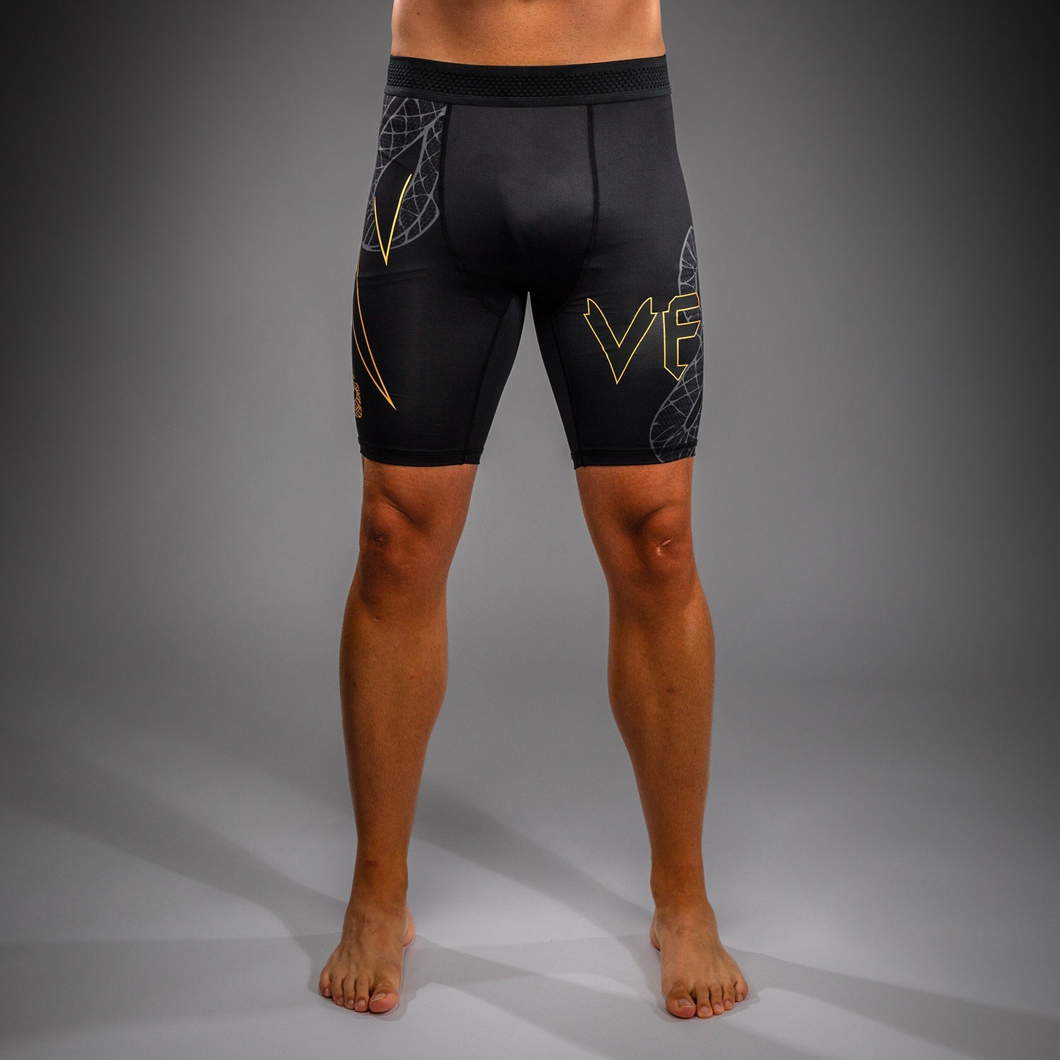 Venum Serpenti Vale Tudo Kraťasy - Černá/Stříbrná/Zlatá