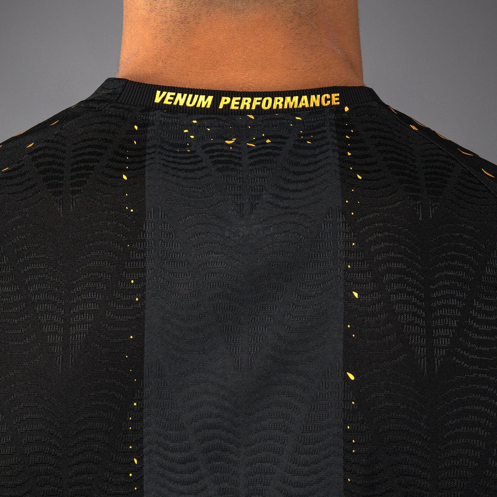 Pánský dres UFC Zenith od Venum Champion Authentic Fight Night Walkout Jersey