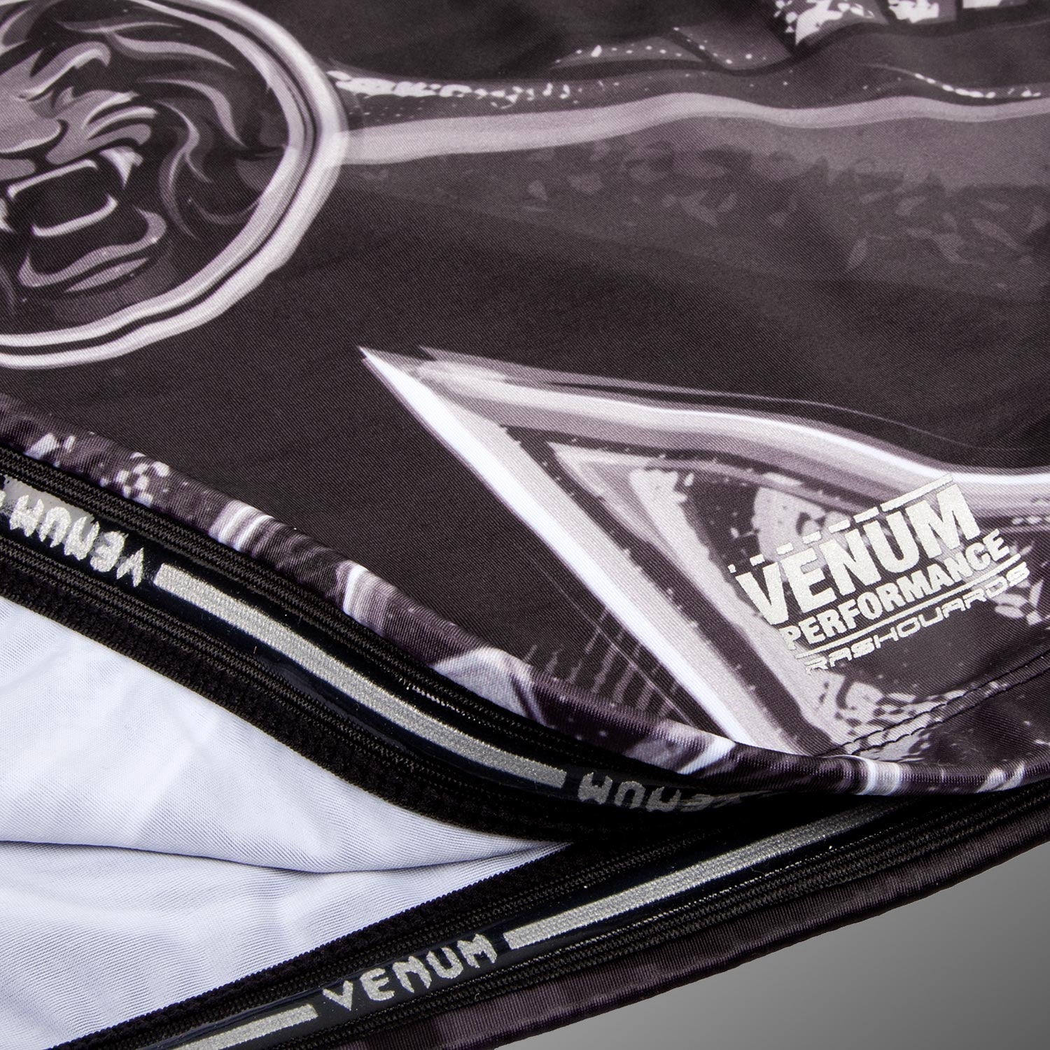 Venum Gladiator 3.0 Rashguard - Černá/Bílá - Krátký rukáv