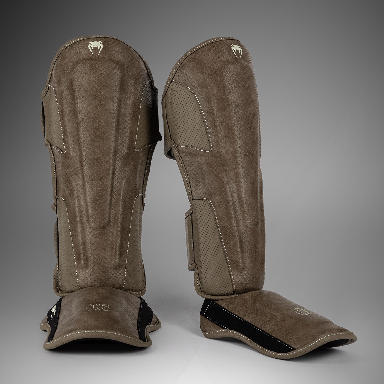 Chrániče holenou a nártu Venum Impact Evo Scales - Hnědá