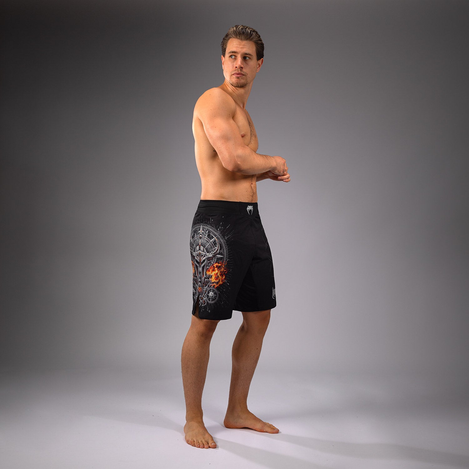 Pánské bojové šortky Venum Gladiator 5.0 - černá/stříbrná