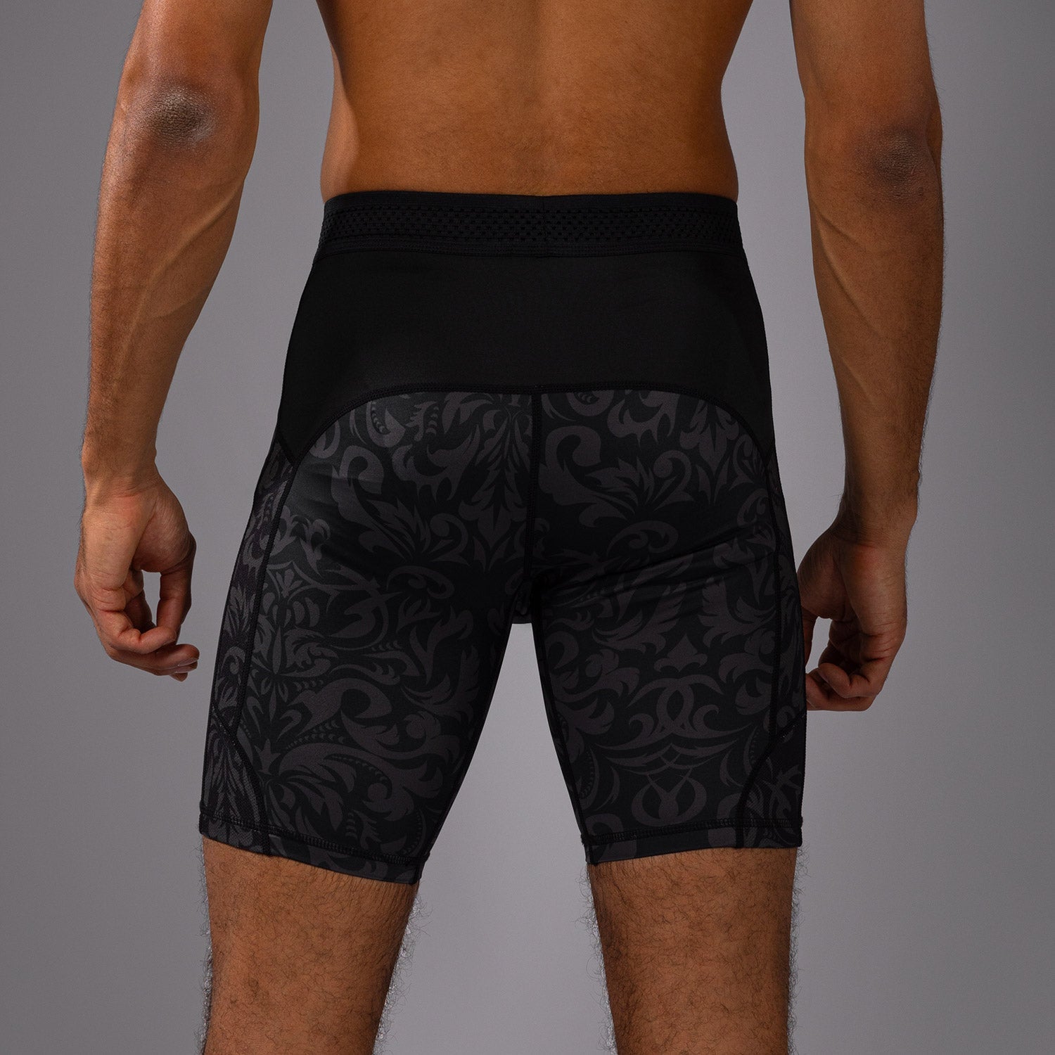 Venum x Topuria Unmatched Edition Vale Tudo Shorts - Černá/Zlatá