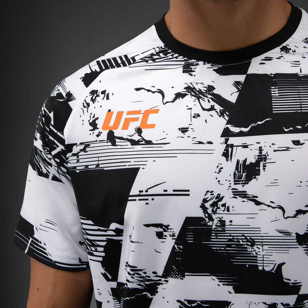 Pánské tričko Venum UFC Zenith Authentic Fight Week Performance s krátkým rukávem v bílé barvě