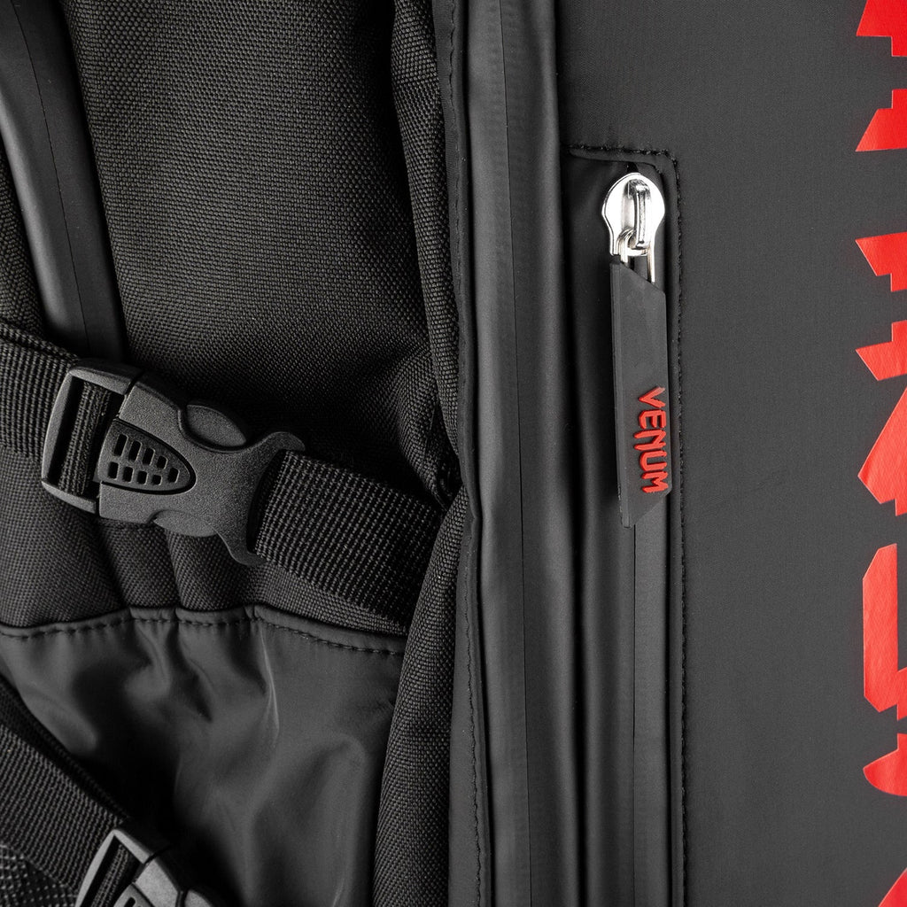 Venum Challenger Xtrem Evo Batoh - Černá/Červená