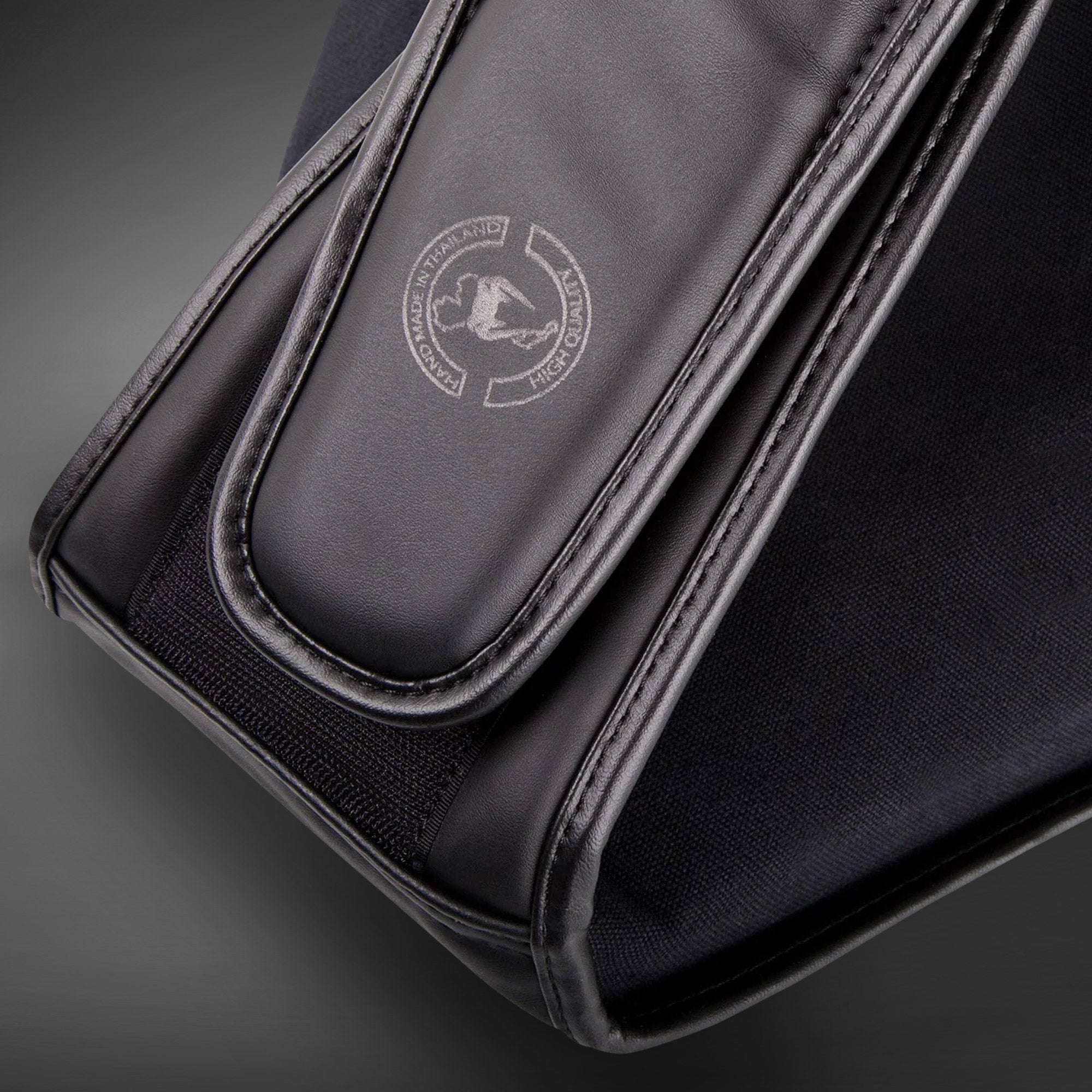 Chránič břicha Venum Elite - Černý