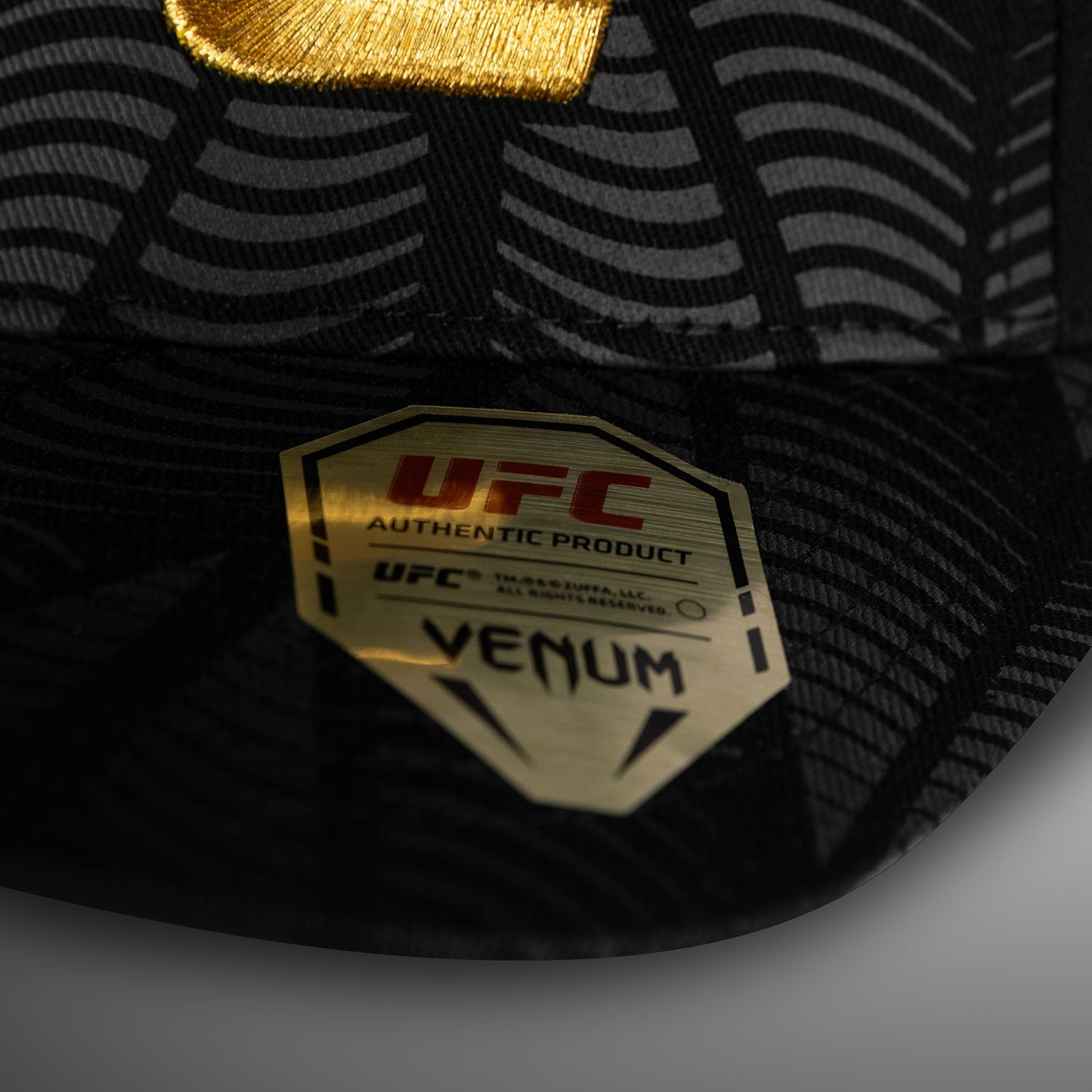 UFC Zenith by Venum Authentic Fight Night Cap - Černá/Zlatá