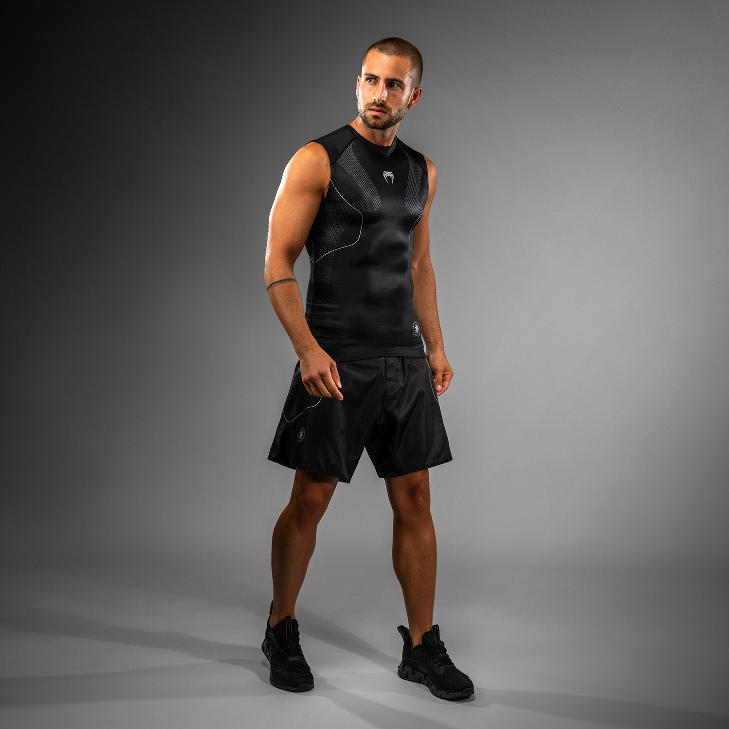 Venum Nexus Bezrukávový Rashguard - Černá/Stříbrná