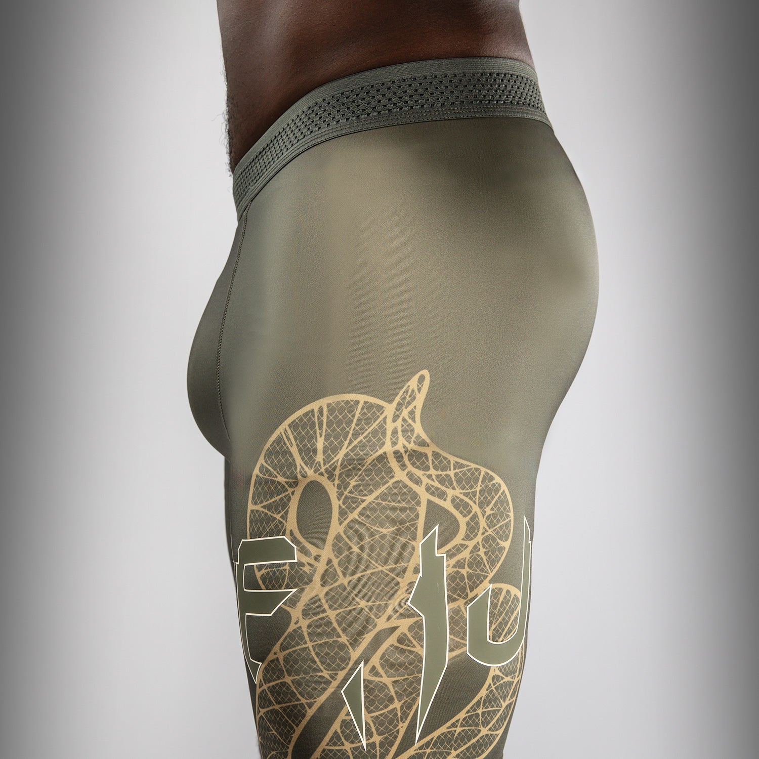 Venum Serpenti Vale Tudo Šortky - Khaki/Bronzová/Slonová kost