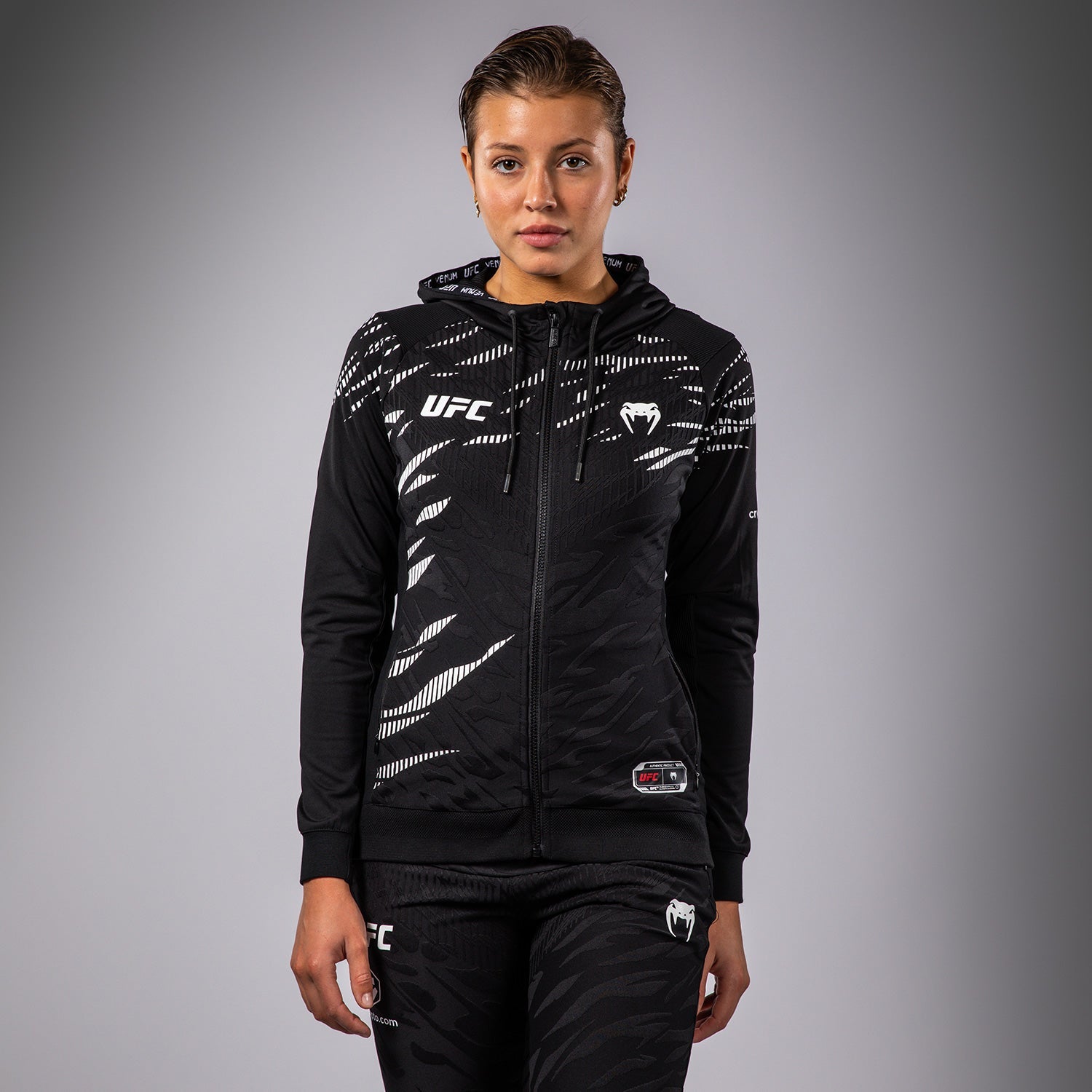 UFC Fusion by Venum Dámská rozběhová mikina Authentic Fight Night - Černá