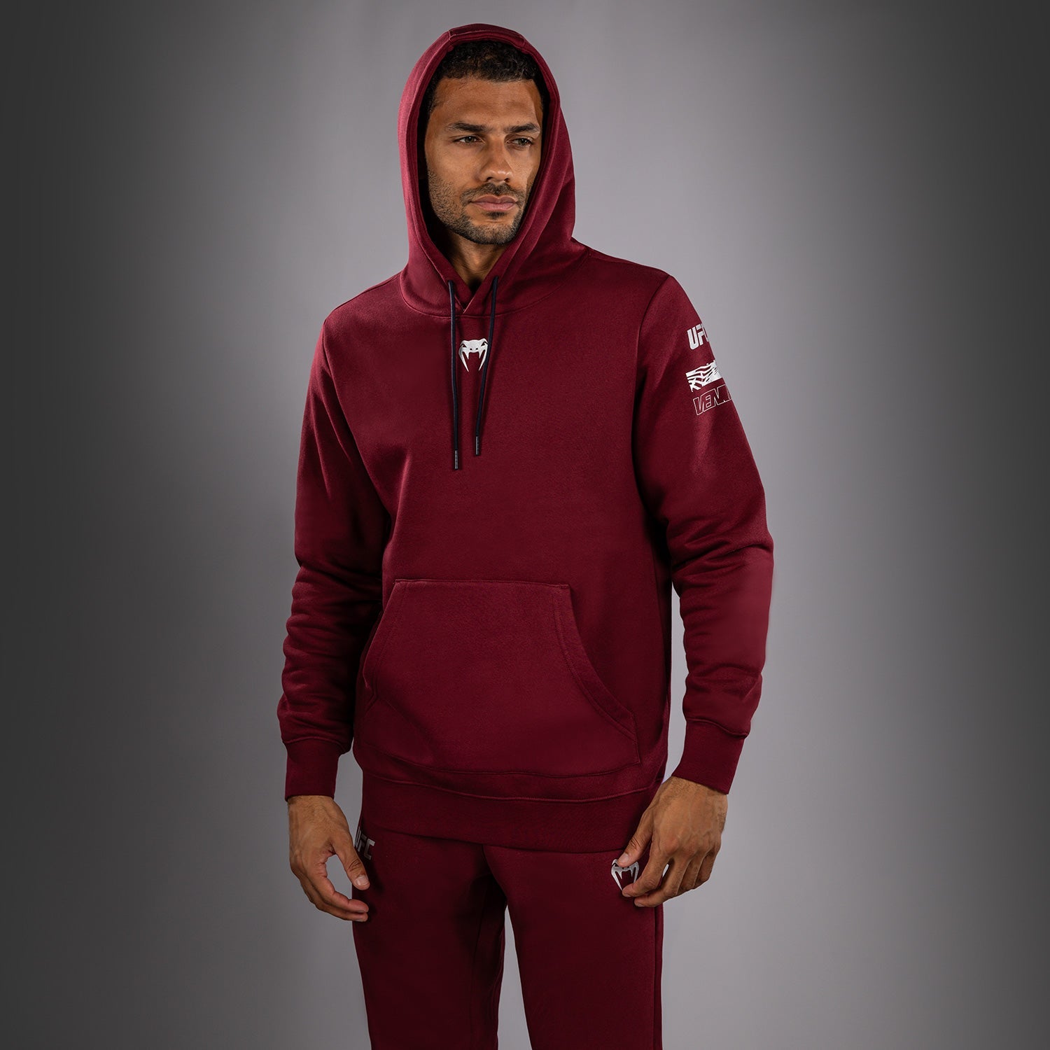 Pánská mikina s kapucí UFC Zenith by Venum Burgundy Authentic Fight Week