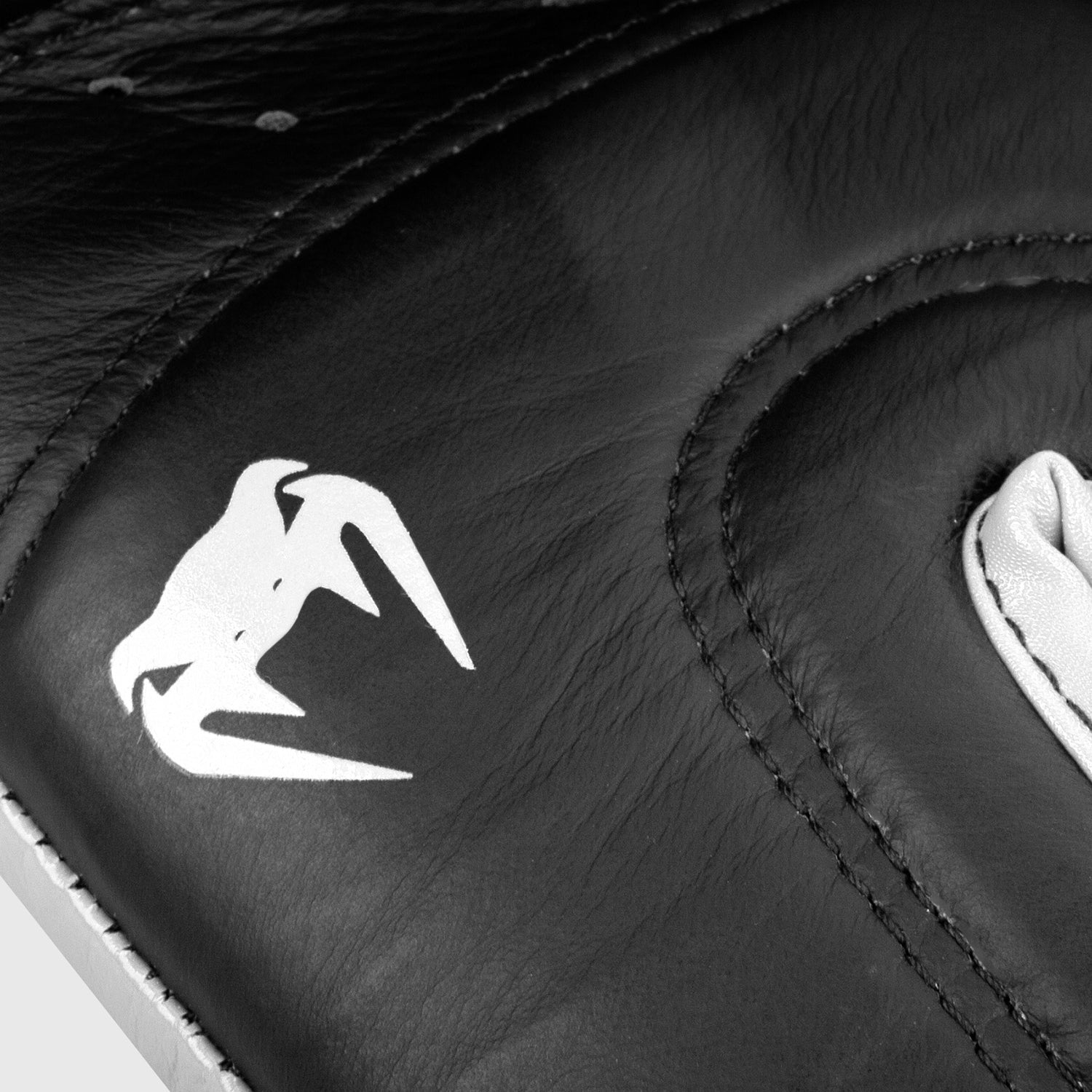 Boxerské rukavice Venum Shield Pro se suchým zipem