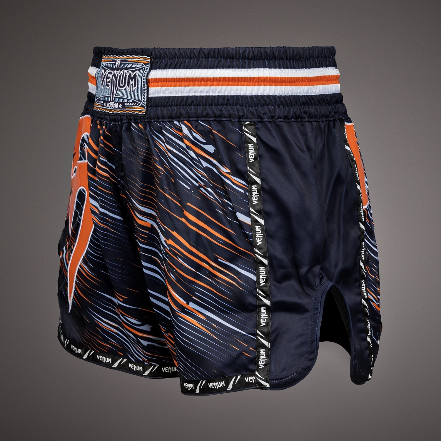 Venum Giant Muay Thai Shorts - Oranžová