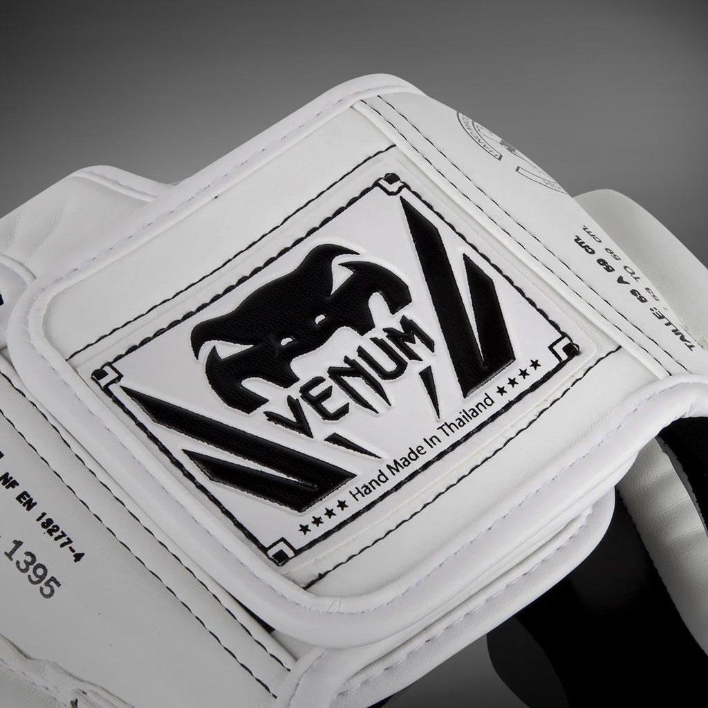 Venum Elite Headgear – Bílá/Černá