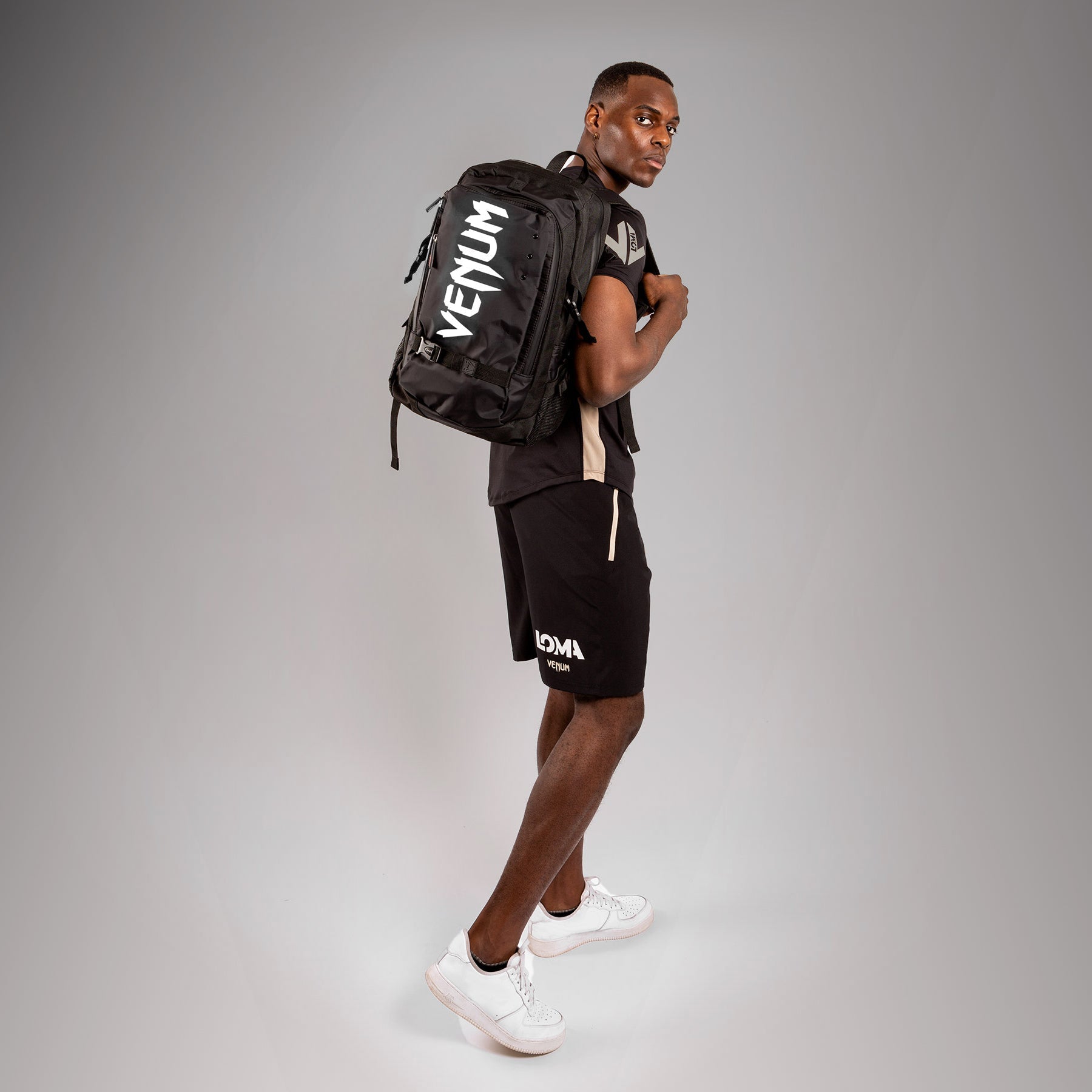 Batoh Venum Challenger Pro Evo - Černá/Bílá